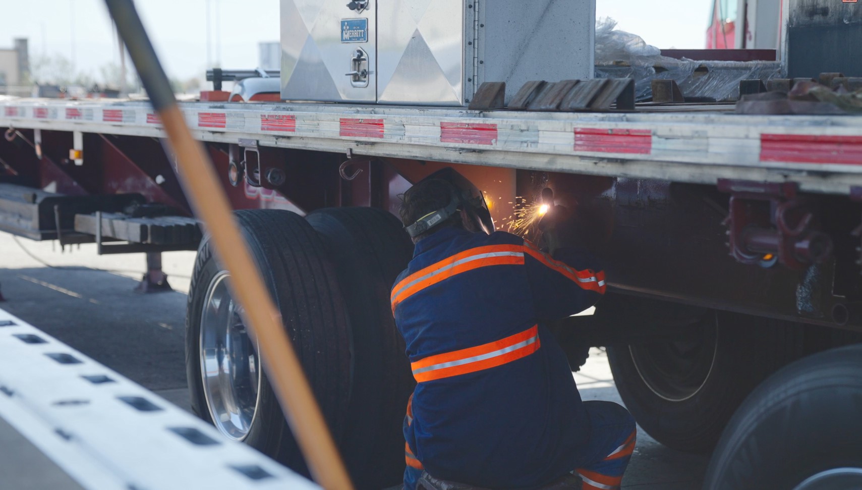 semi-trailer service